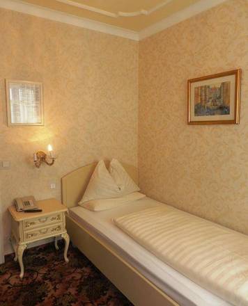 Aviano Pension, Vienna