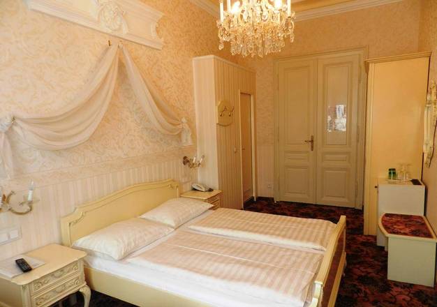 Aviano Pension, Vienna