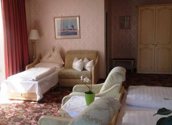 Aviano Pension, Vienna