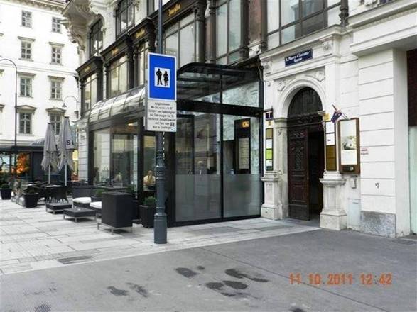 Aviano Pension, Vienna