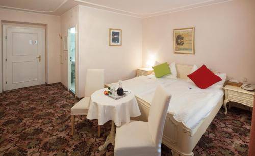 Aviano Pension, Vienna