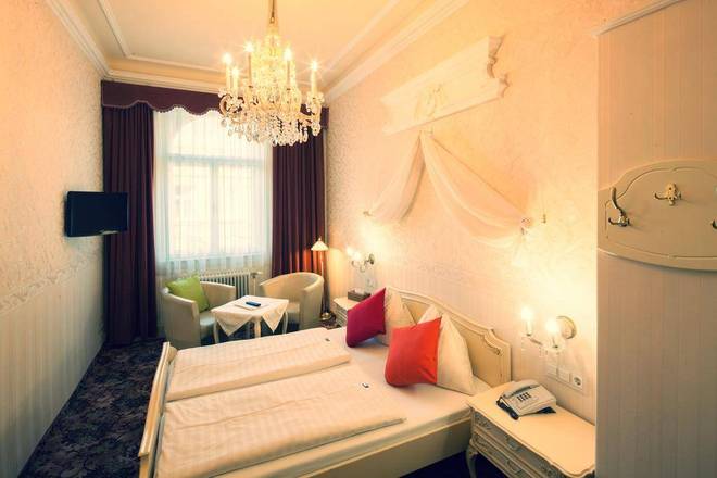 Aviano Pension, Vienna
