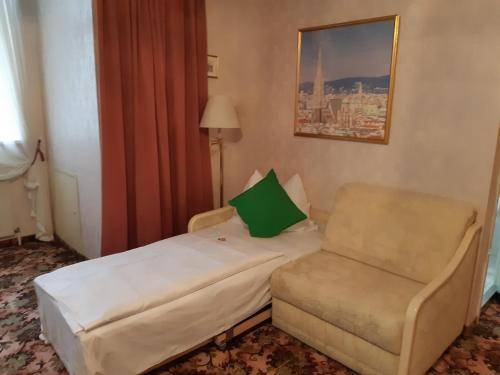 Aviano Pension, Vienna