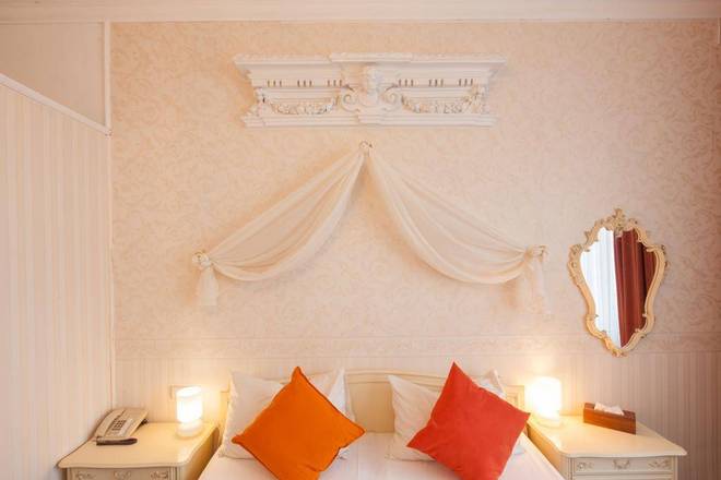 Aviano Pension, Vienna