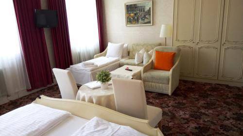 Aviano Pension, Vienna