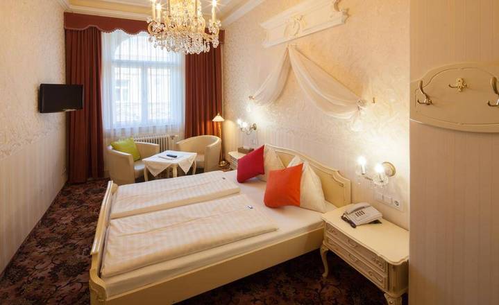 Aviano Pension, Vienna